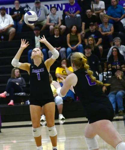 Roundups: Huskies punish Indians, 35-24